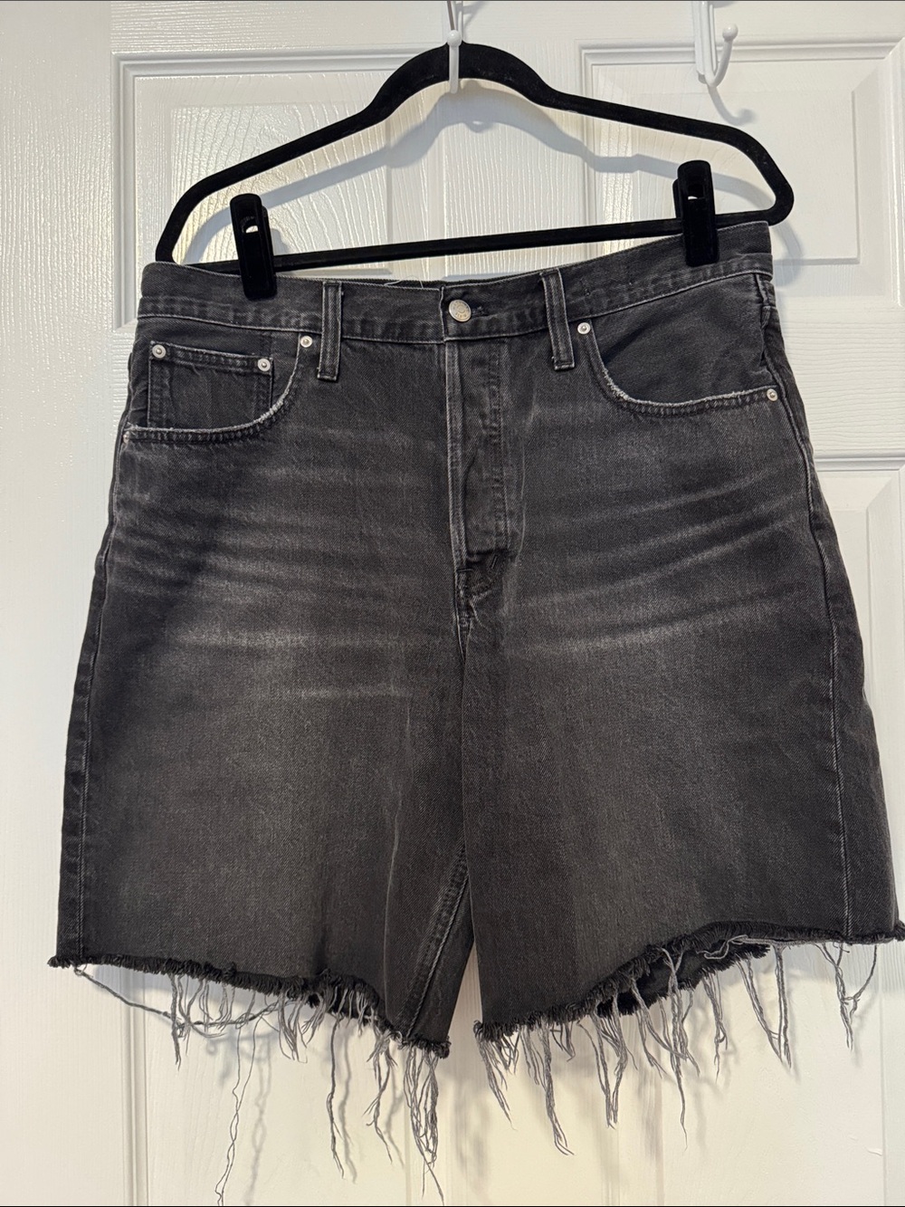Madewell Women The Essex Long Baggy Short Raw Hem Black Denim Cutoff Size 30